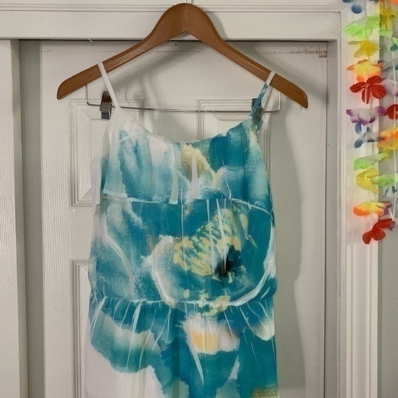 BCX White Floral Tank Size Small - Picture 2 of 5